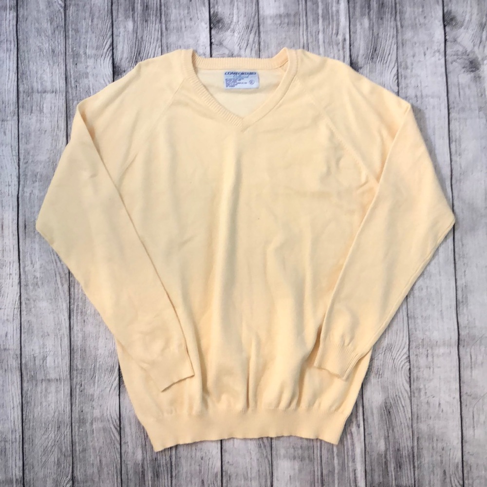 NWOT Comfortably Collared white vneck sweater XL